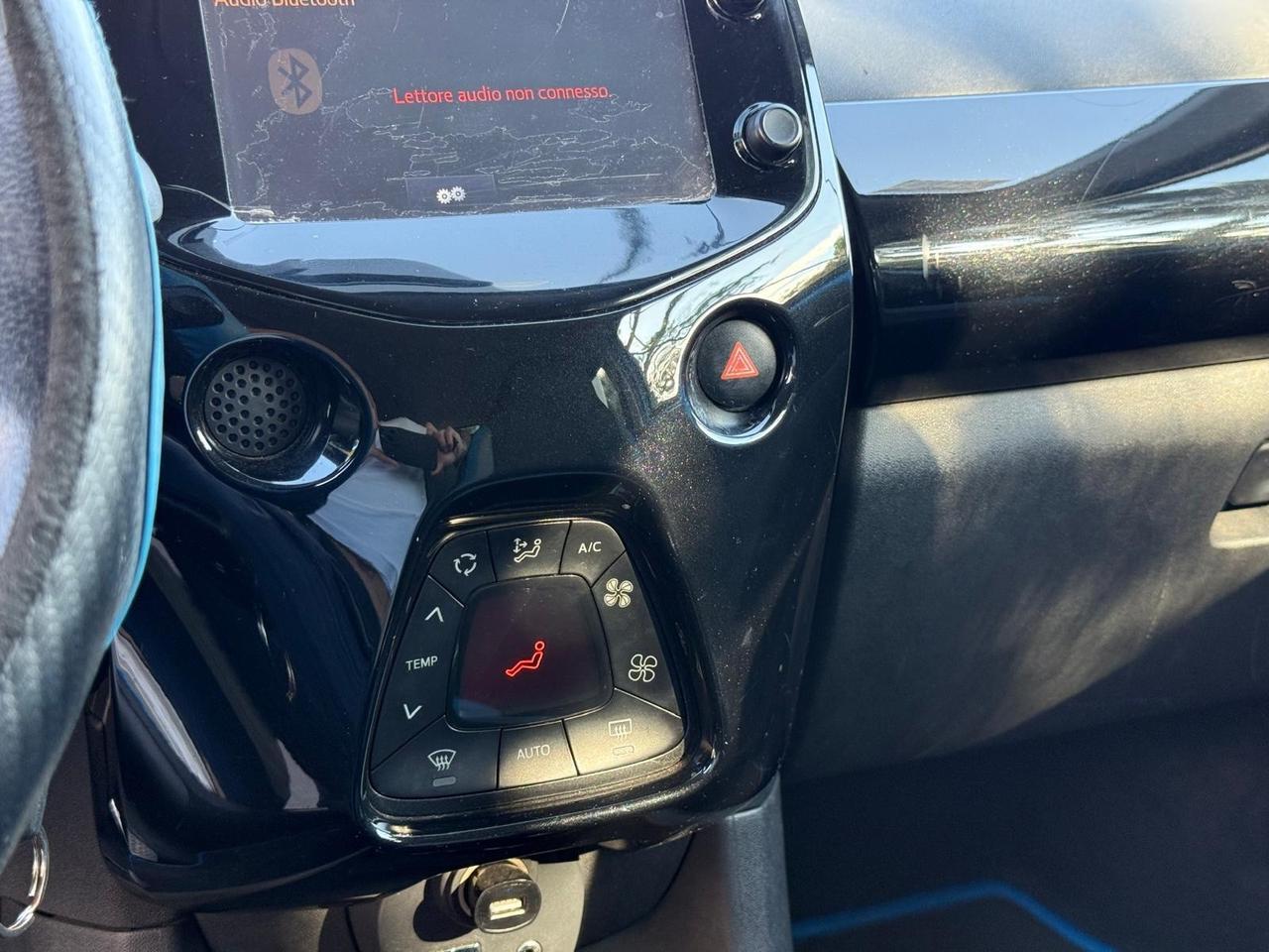 Toyota Aygo 1.0 VVT-i 69 CV 5 porte x-play