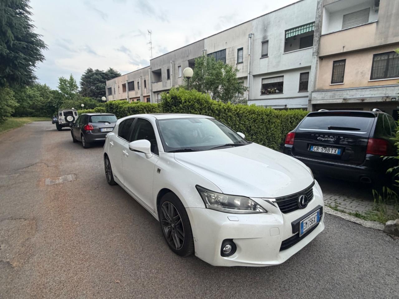 Lexus CT 200h Hybrid