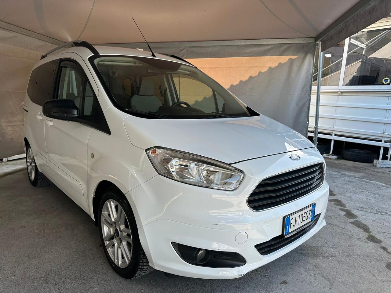 Ford Tourneo Courier Tourneo Courier 1.5 TDCI 75 CV Titanium