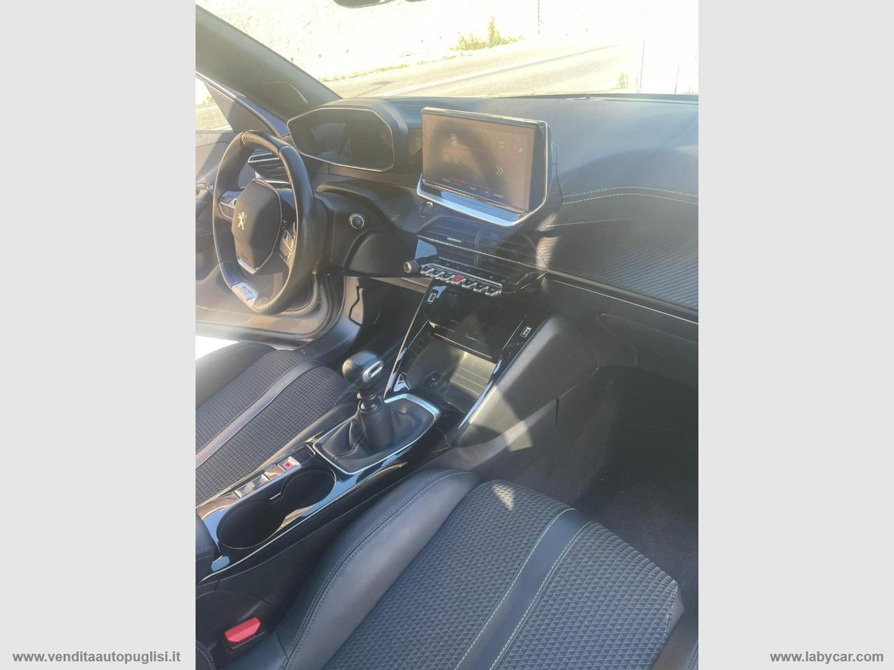 PEUGEOT 2008 PureTech 130 S&S Allure