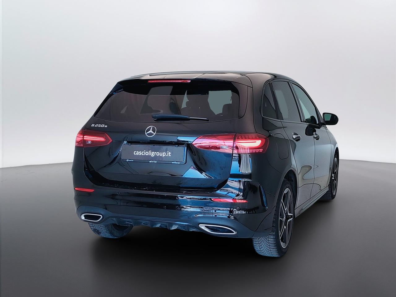 Mercedes-Benz Classe B - W247 2023 - B 250 e phev AMG Line Advanced Plus auto