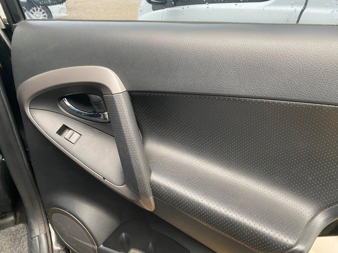 Toyota RAV 4 RAV4 2.2 D-4D 136 CV DPF Luxury