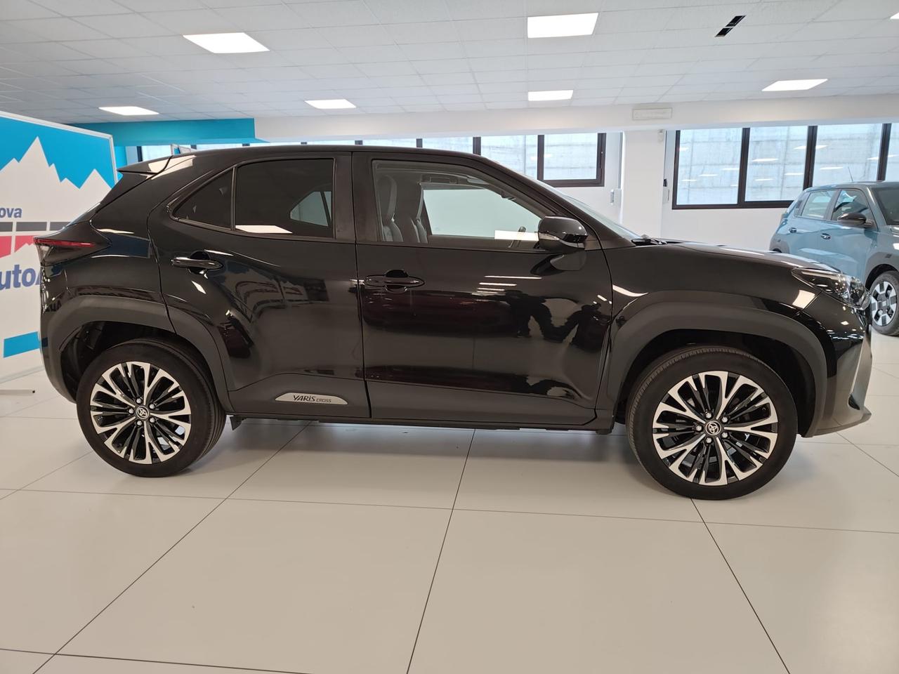 TOYOTA Yaris Cross 1.5h Lounge awd-i 116cv e-cvt