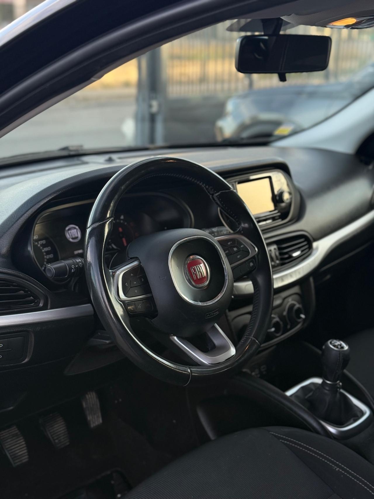 Fiat Tipo 1.6 Mjt S&S SW Lounge