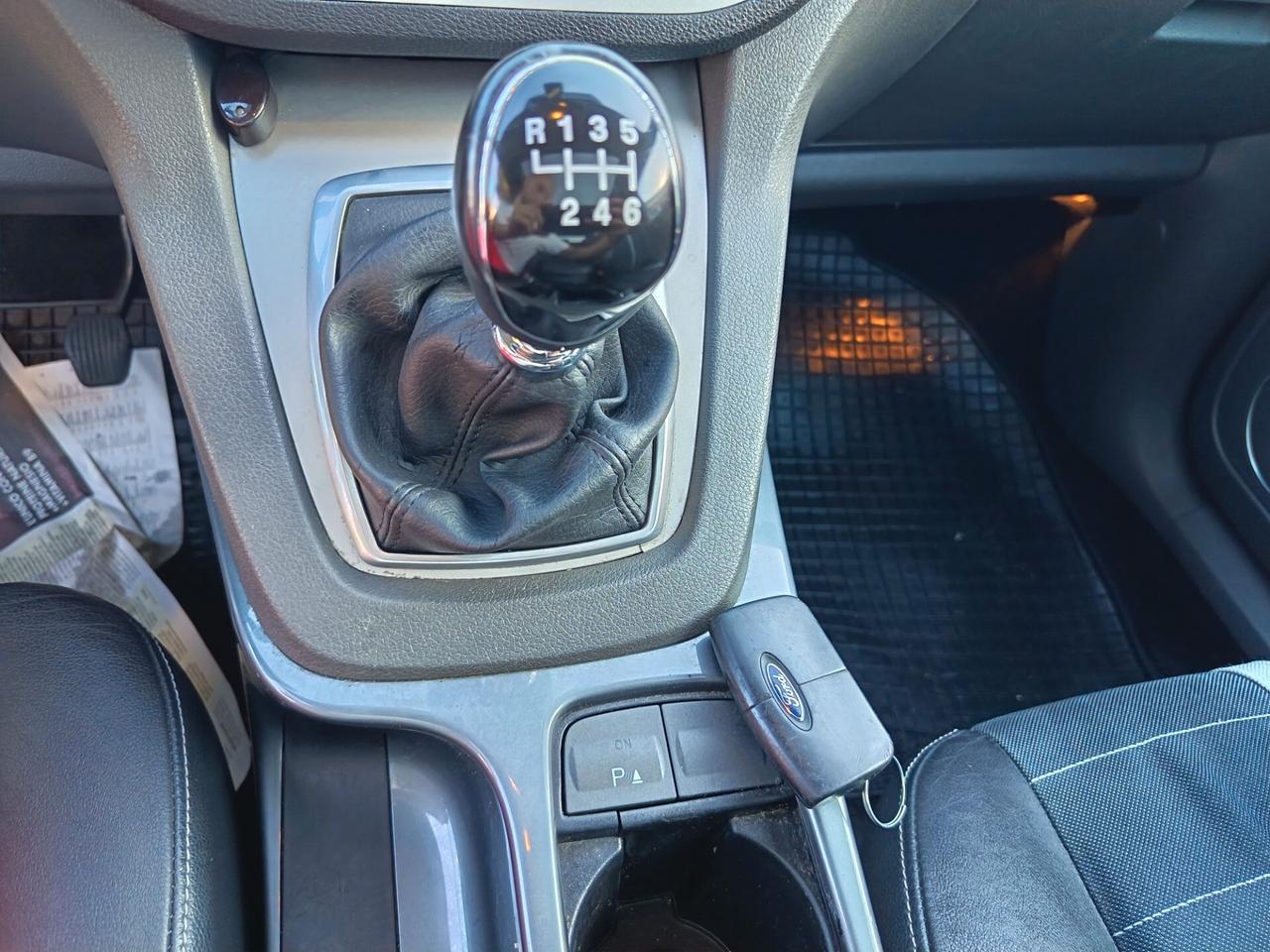 Ford Kuga 2.0 4X4 NEOPATENT FULL OPTIONAL PERFETTA