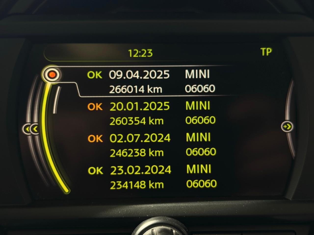 Mini 1.5 Cooper D 116 cv