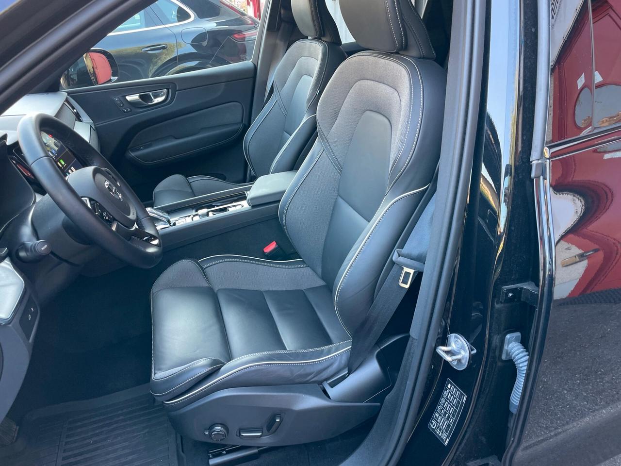 Volvo XC 60 XC60 II 2.0 t6 phev Ultra Black Edition awd auto