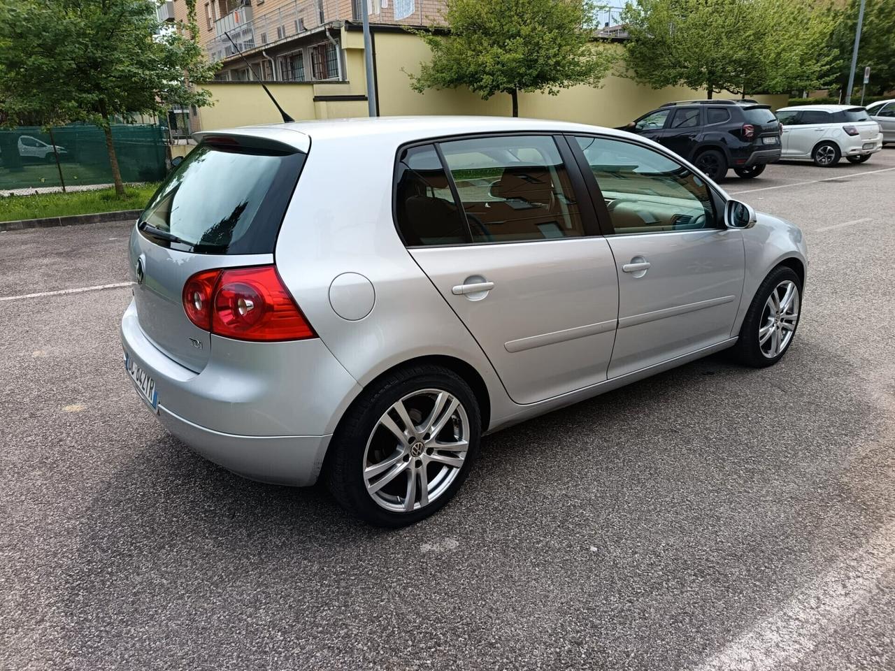 Volkswagen Golf 1.9 TDI 5p. Sportline