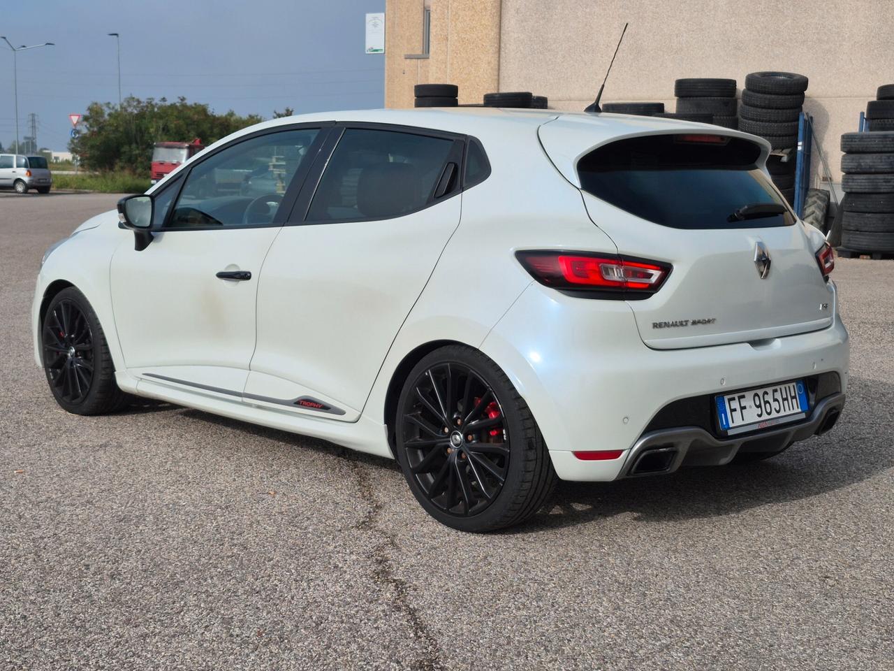 Renault Clio TCe 220CV EDC 5 porte Energy R.S. Trophy