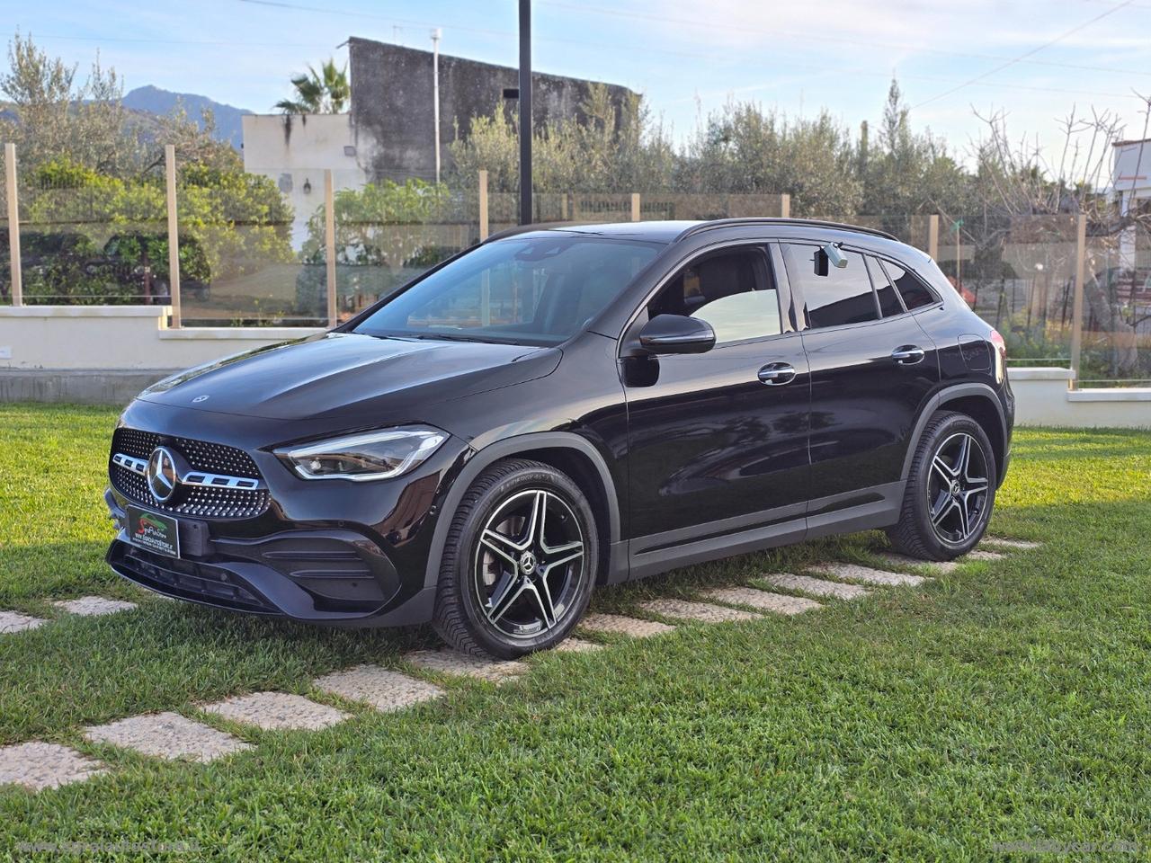 MERCEDES-BENZ GLA 200 d Automatic Premium