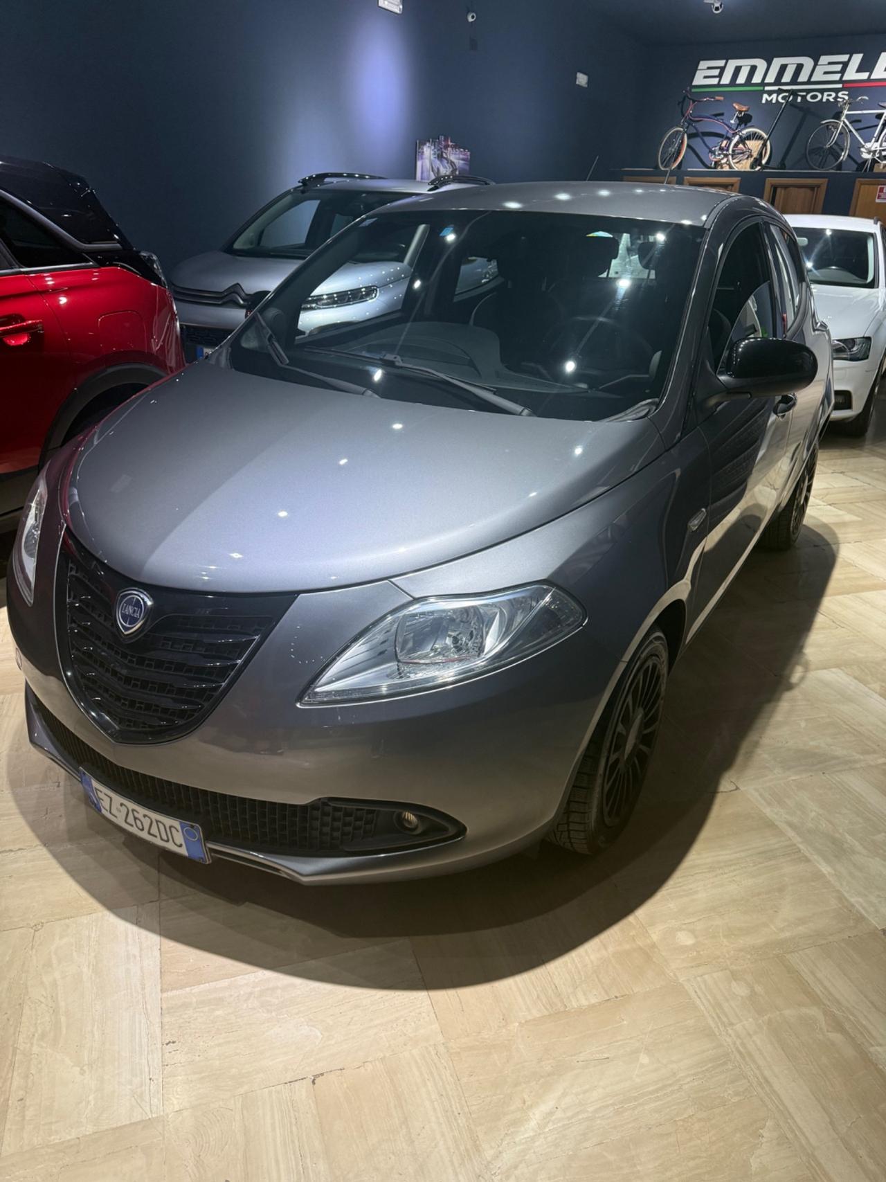 Lancia Ypsilon 1.2 69 CV 5 porte GPL Ecochic Platinum
