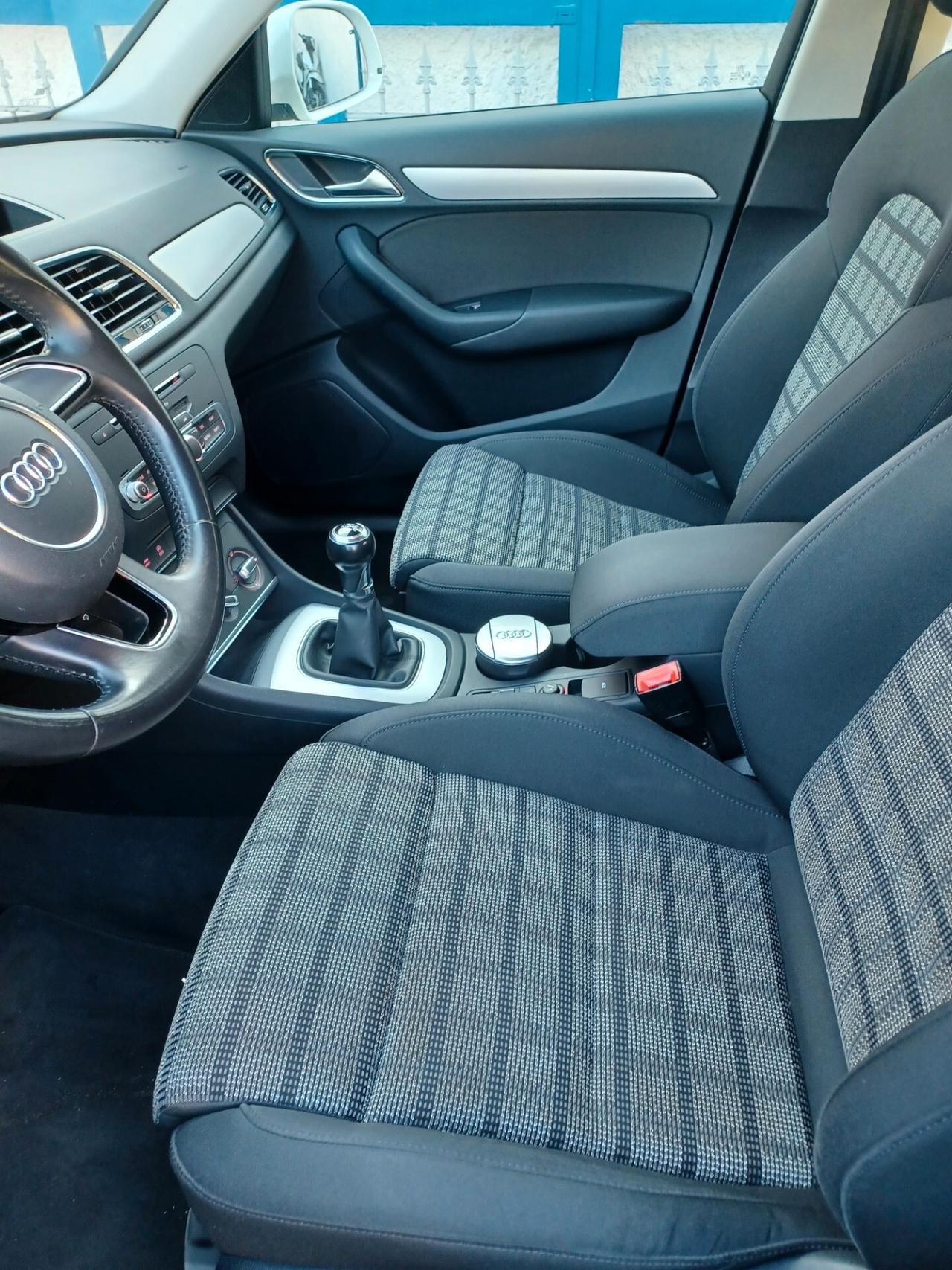 Audi Q3 2.0 TDI 120 CV Design UNICO PROPRIETARIO