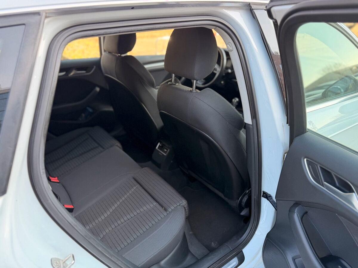 Audi A3 2.0 tdi Ambition 150cv s-tronic E6