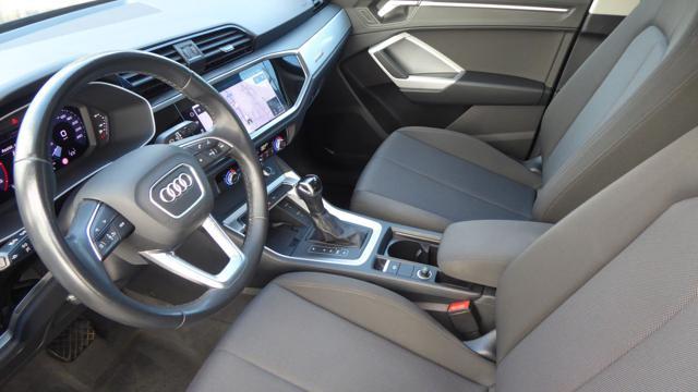 AUDI Q3 35 TDI Quattro S-Tronic Business