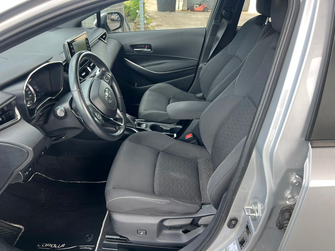 Toyota Corolla Touring Sports 2.0 Hybrid MoreBusiness