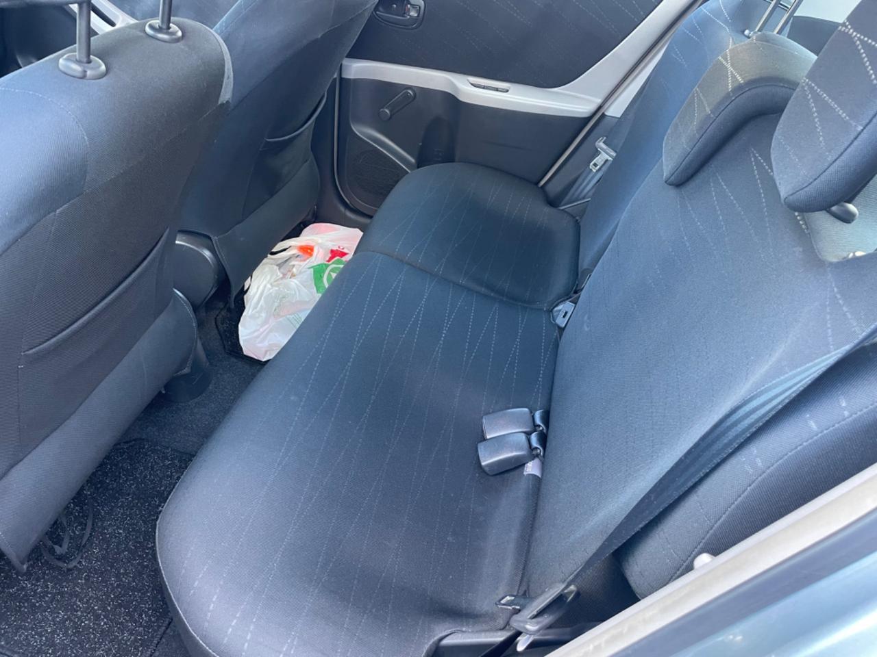 Toyota Yaris 1.0 5 porte Sol