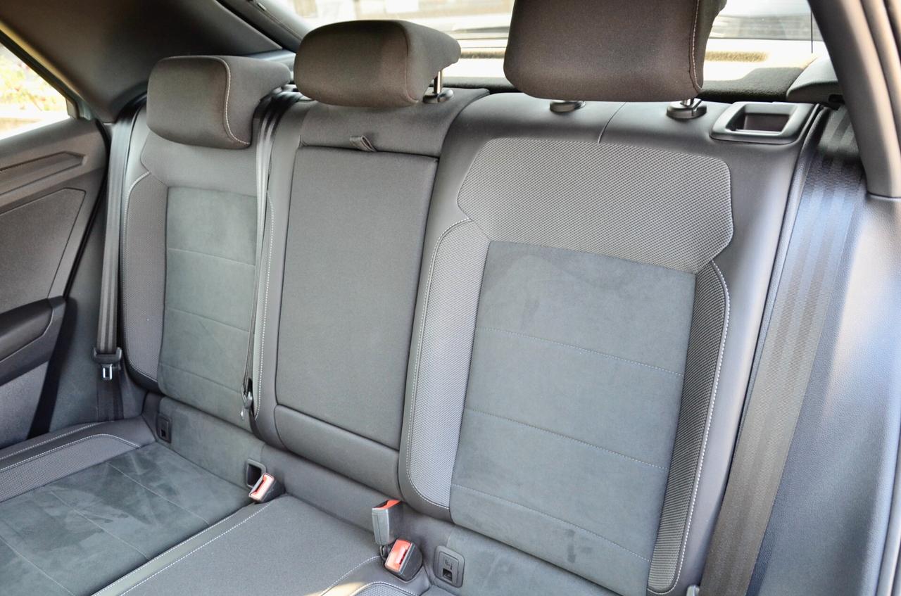 VW T-ROC 1.0 TSI STYLE 110cv, UNICOPROPRIETARIO, GARANZIA VW 9/2027, UFF ITALIANA, SERVICE VW, BLACK PACK, FARI IQ LED, PERMUTE