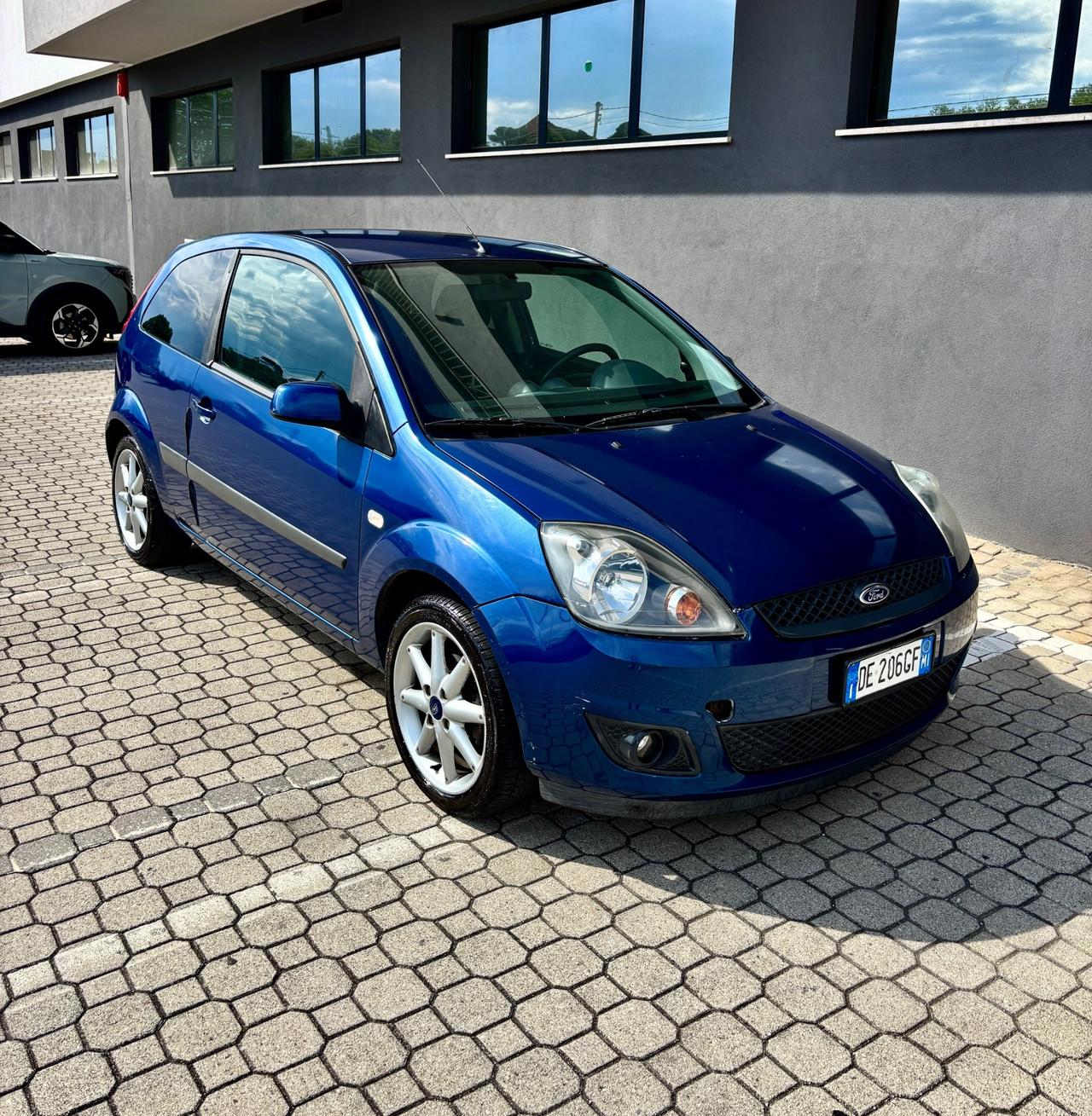 Ford Fiesta 1.4 TDCi 3p. Ghia !! ( SOLI 60.000 km ) !!
