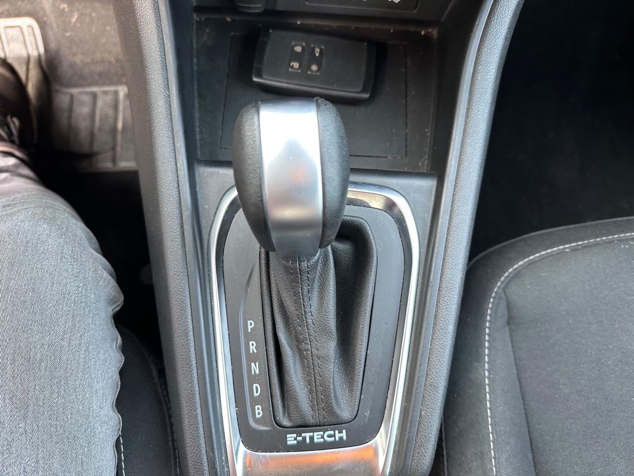 Renault Captur Plug-in Hybrid E-Tech 160 CV Initiale Paris