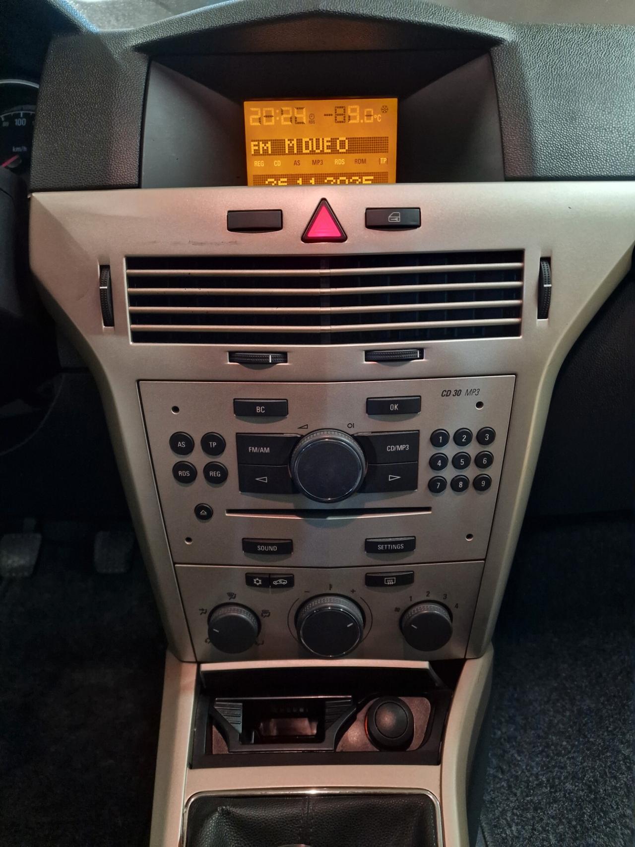 Opel Astra 1.3 CDTI 5 porte Enjoy, 97 mila chilometri