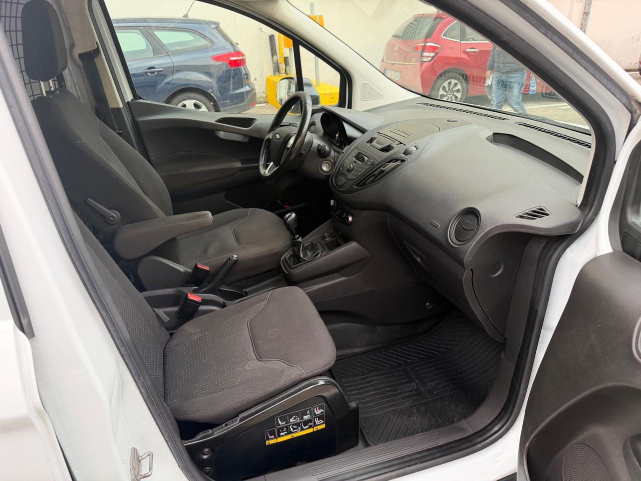 Ford courier transit 2018