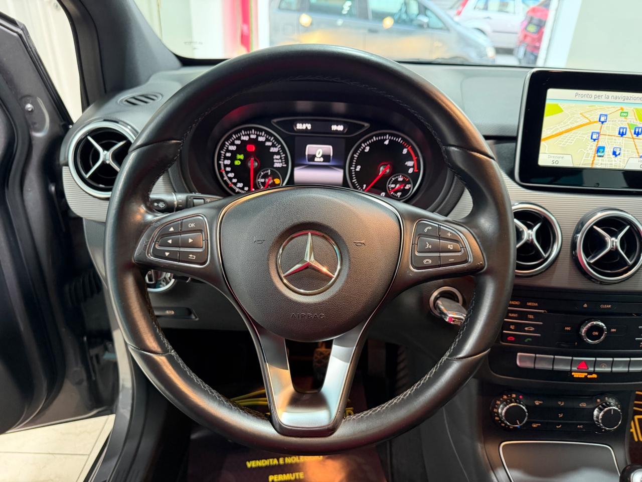 MERCEDES CLASSE B 2015 DIESEL *MANUALE *88 MILAKM CERTIFICATI