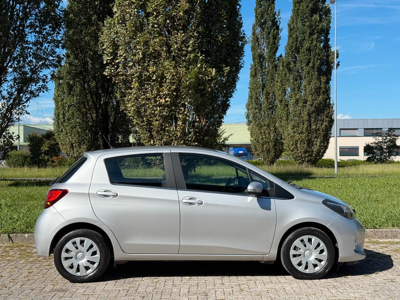 Toyota Yaris 1.0 5 porte neopatentati