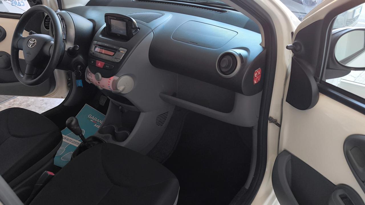 Toyota Aygo 1.0 12V VVT-i 5 porte Sol Connect