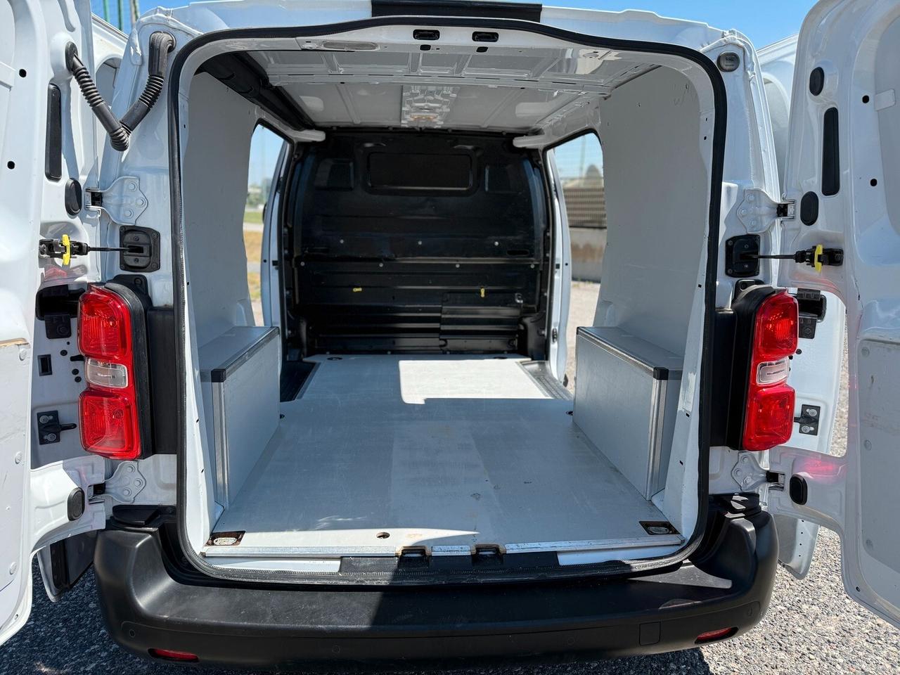 Opel Vivaro 1.5 TD L1 H1 DOPPIA PORTA LATERALE 120 cv