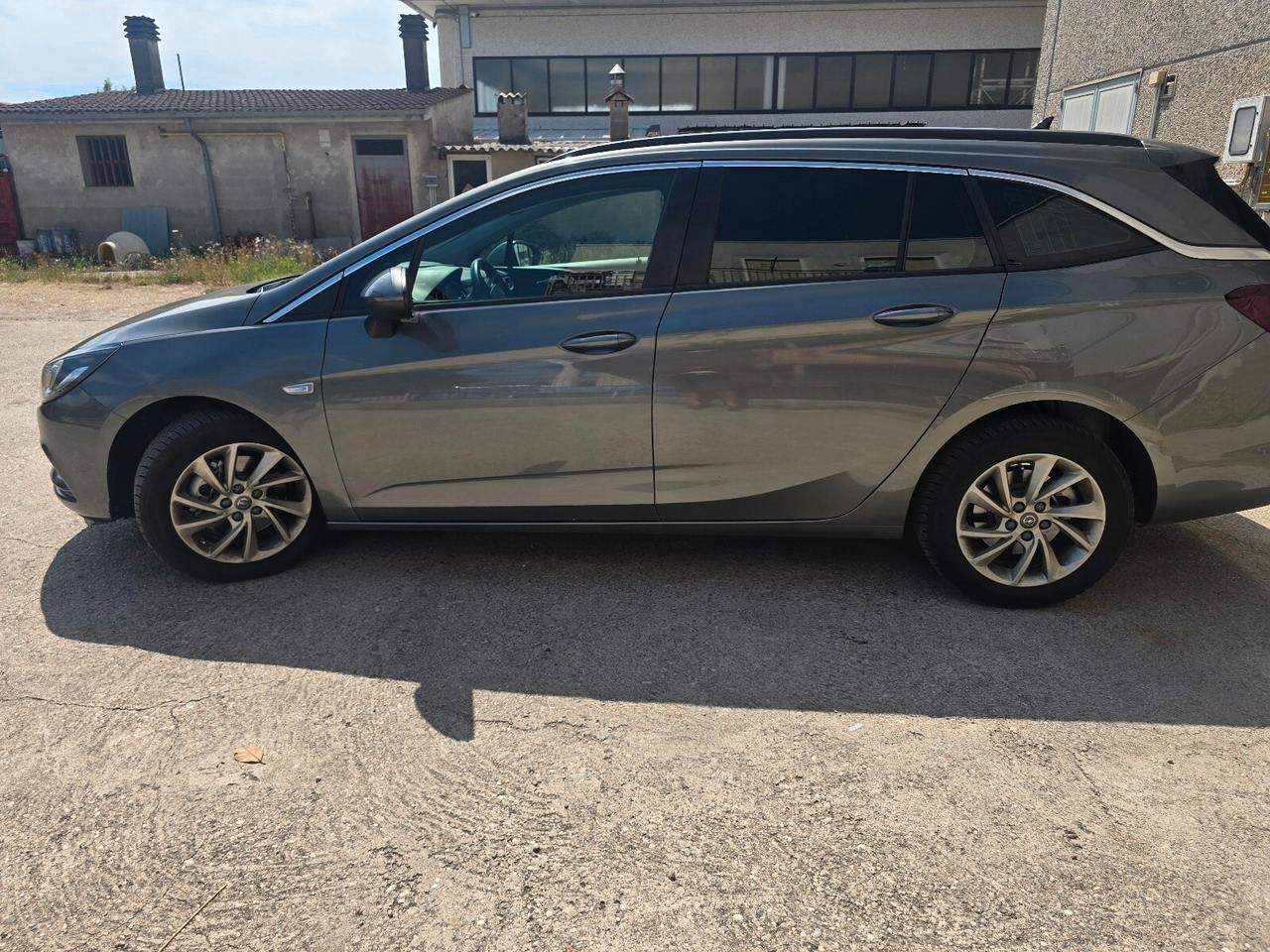 Opel Astra 1.6 CDTi 136CV aut. Sports Tourer Dynamic