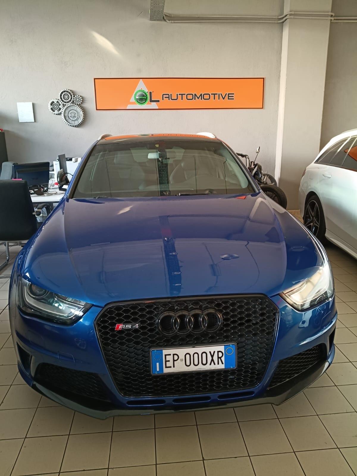 Audi A4 RS 4 Avant 4.2 V8 FSI quattro S tronic