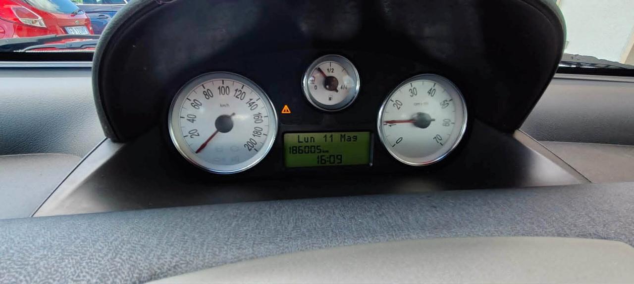 Lancia Ypsilon 1.2 GPL