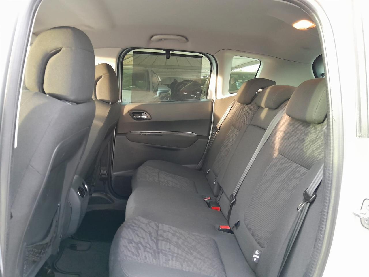 Peugeot 3008 1.6 HDi 115CV Active