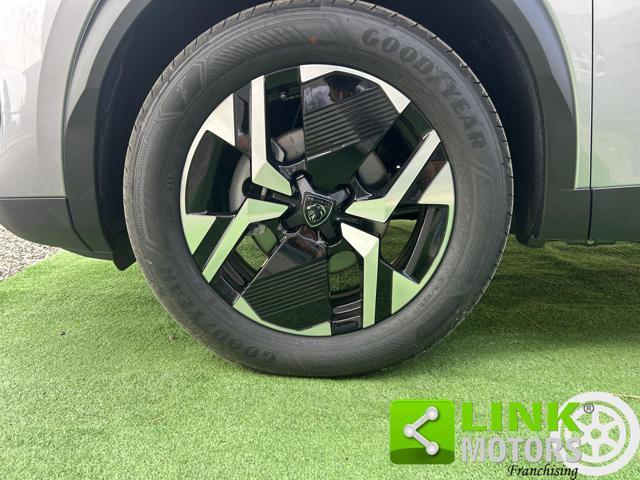 PEUGEOT 2008 1.2 PURETECH ALLURE