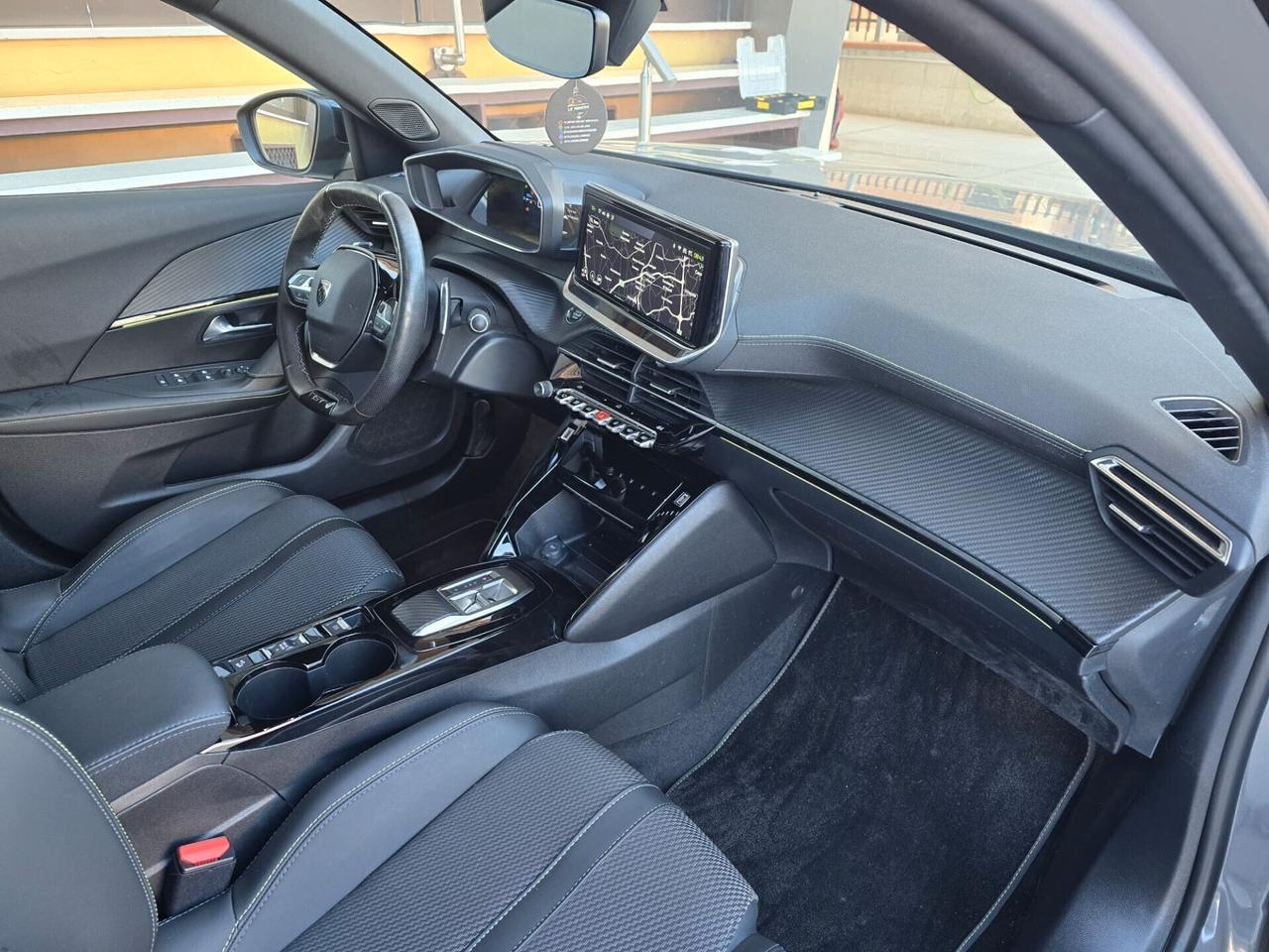 Peugeot 2008 puretech GT s
