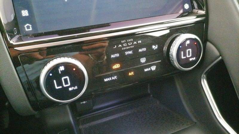 Jaguar E-Pace 2.0d i4 mhev SE awd 163cv auto