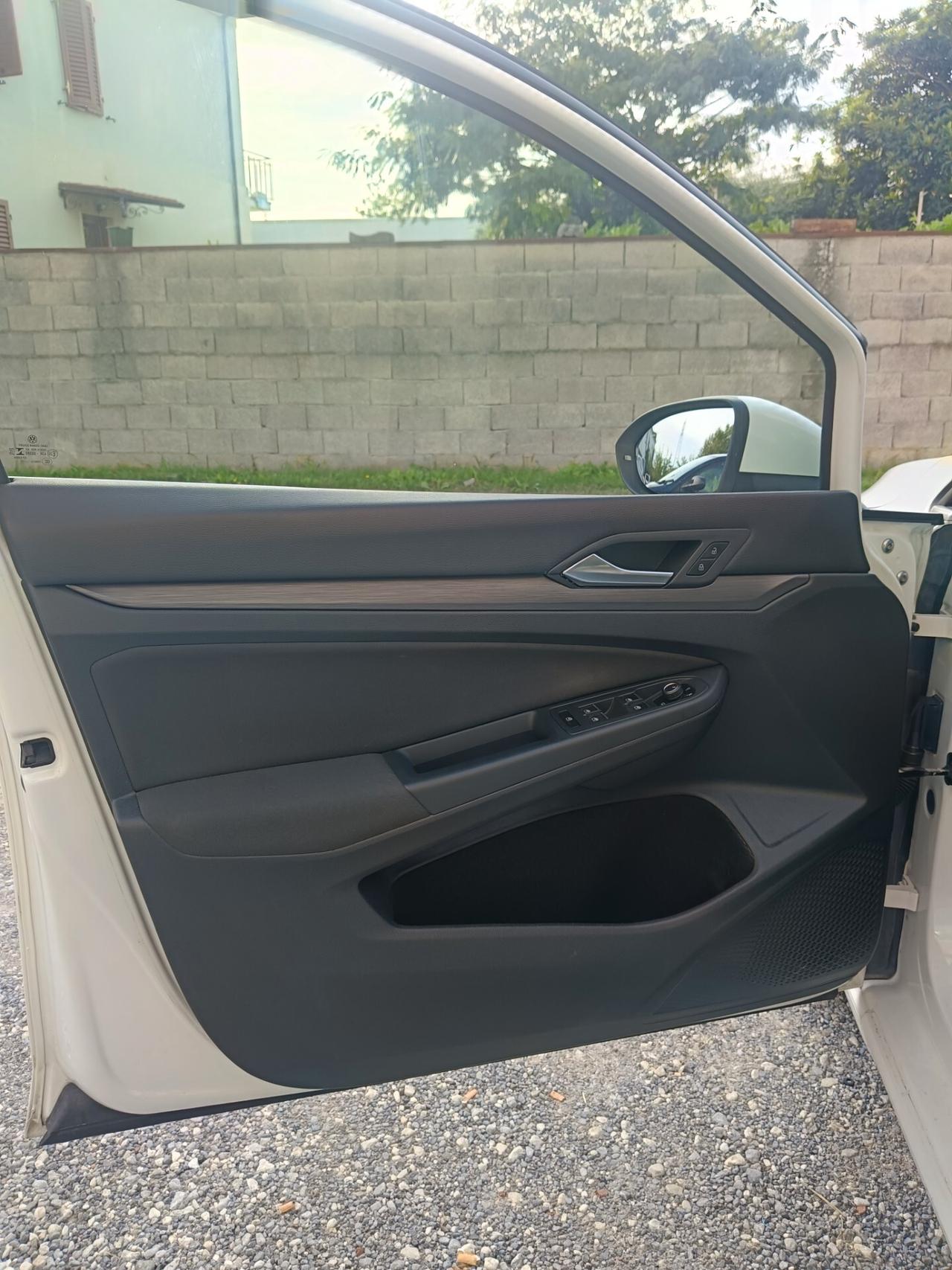 Volkswagen Golf 1.5 TGI DSG Style