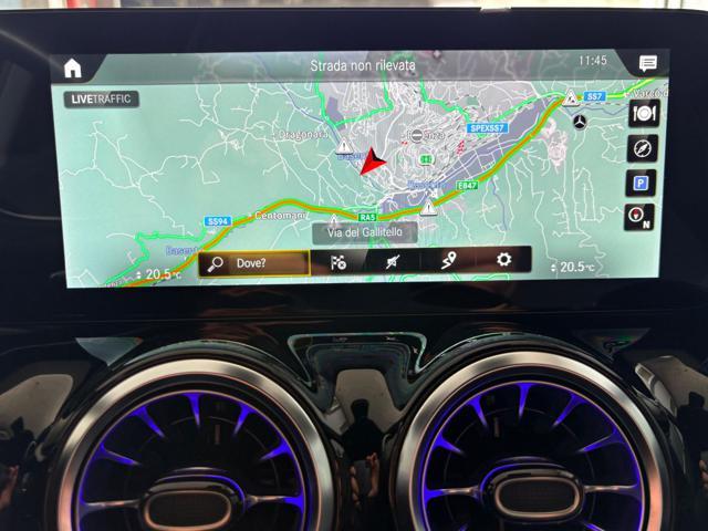 MERCEDES-BENZ GLA 180 d Premium AMG Night Pack AMBIENT * NEOPATENTATI *