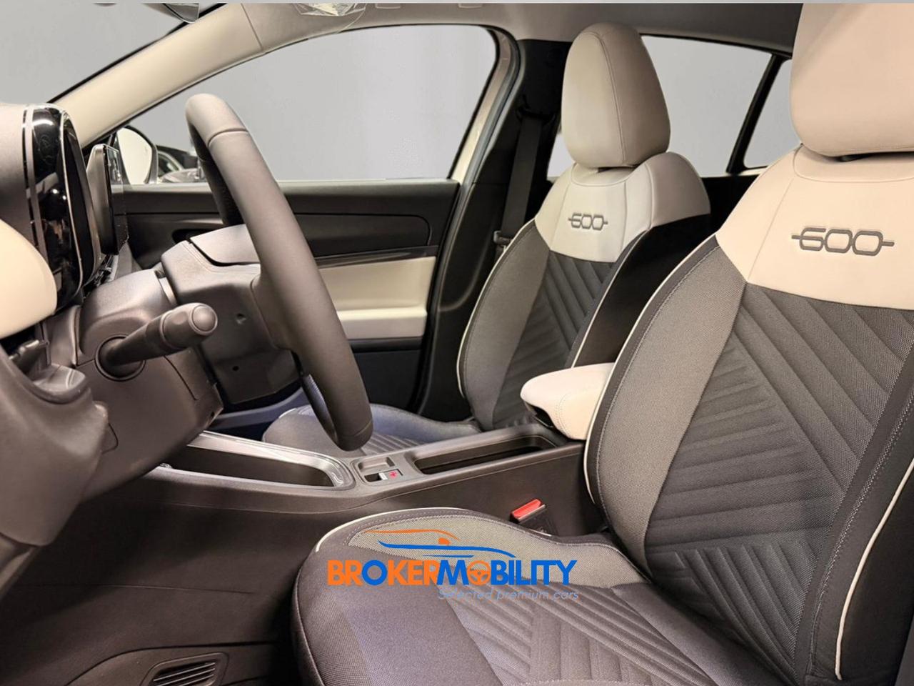 Fiat 600 Hybrid 110 CV DCT MHEV La Prima