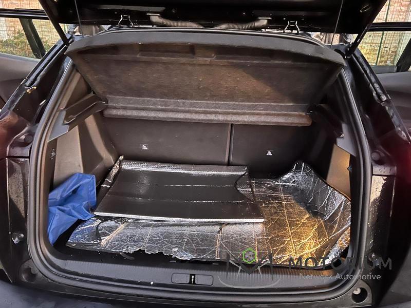 Peugeot 2008 2008 1.2 puretech Active Pack s&s 100cv