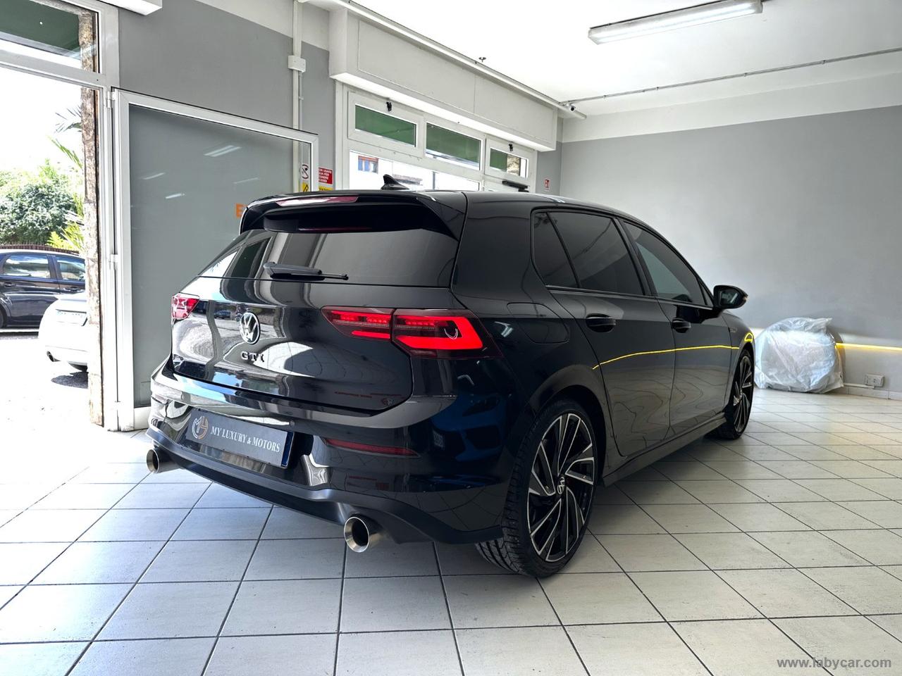 VOLKSWAGEN Golf GTI 8 PERFORMANCE 2.0 TSI DSG