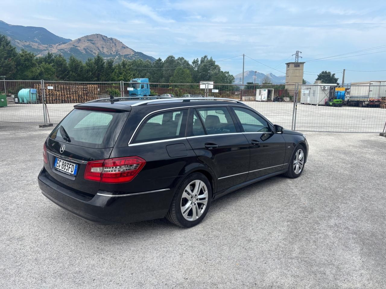 Mercedes-benz E 220 CDI BlueEFFICIENCY Avantgarde