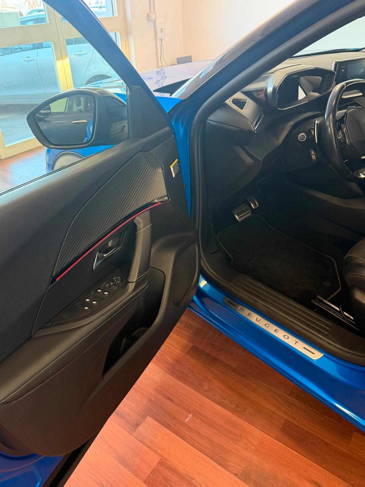 Peugeot 2008 BlueHDi 130 S&S EAT8 GT Pack