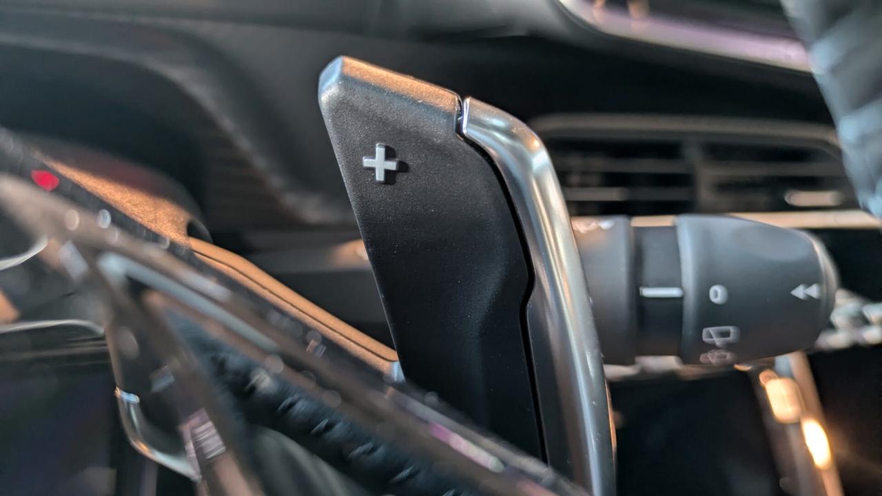 Peugeot 208 Hybrid 110 e-DCS6 BUSINESS