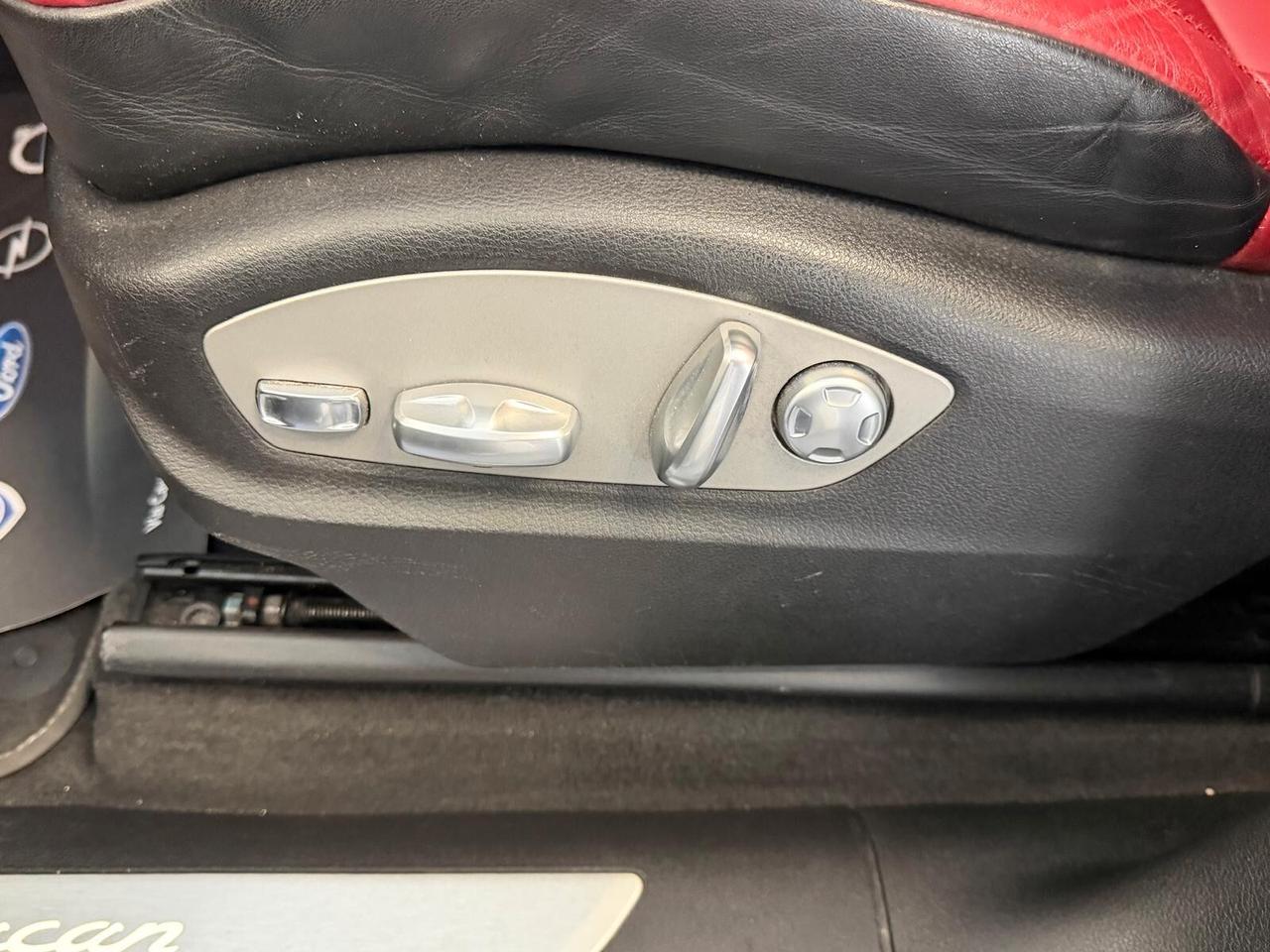 PORSCHE MACAN 2.0 BENZINA 252CV PDK PELLE NAVI CAM ANNO 2017