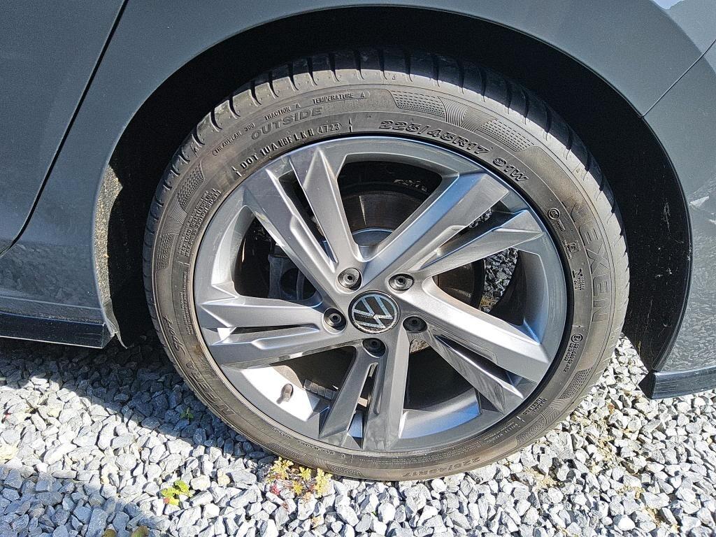 Volkswagen Golf 1.5 eTSI 150 CV ACT DSG R-Line