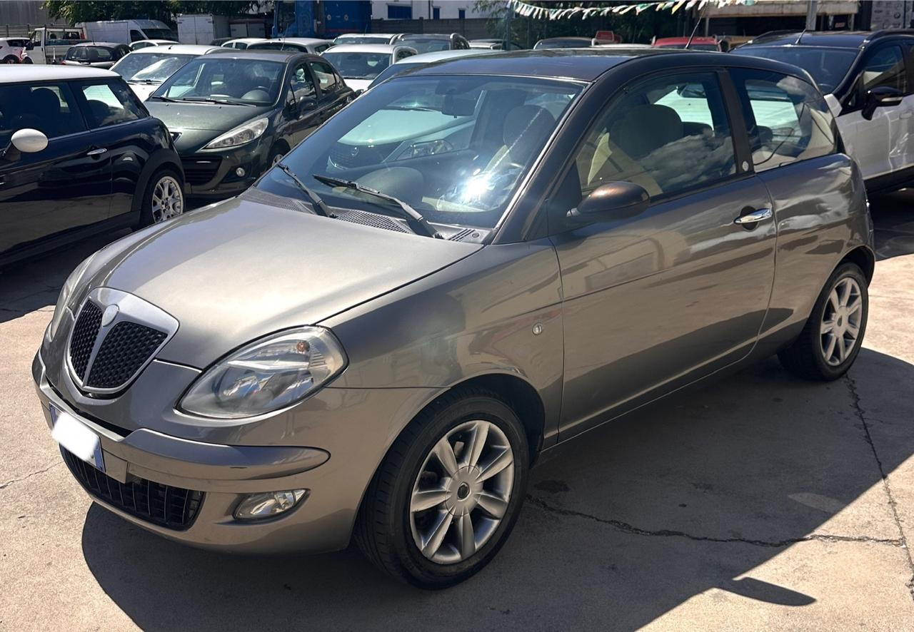Lancia Ypsilon 1.3 Multijet 70 cavalli Platino NEOPATENTATI