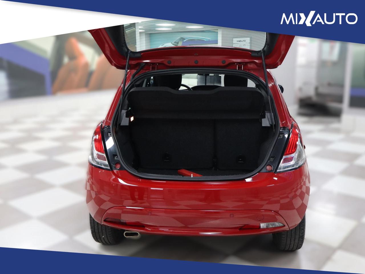 Lancia Ypsilon 1.0 Firefly Hybrid UnYca Ecochic