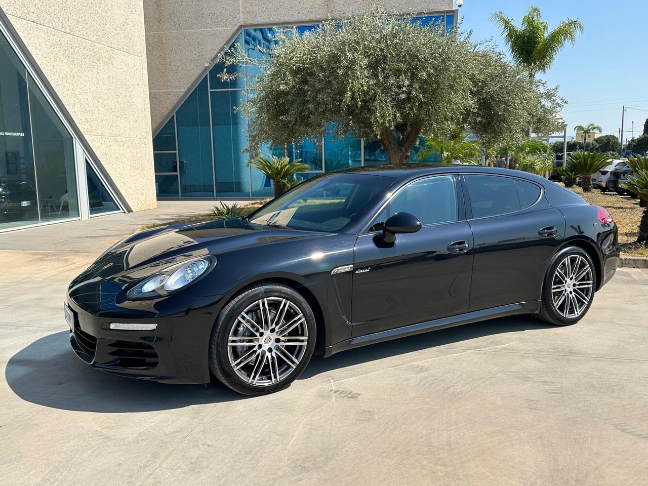 Porsche Panamera 3.0 300cv IVA ESPOSTA
