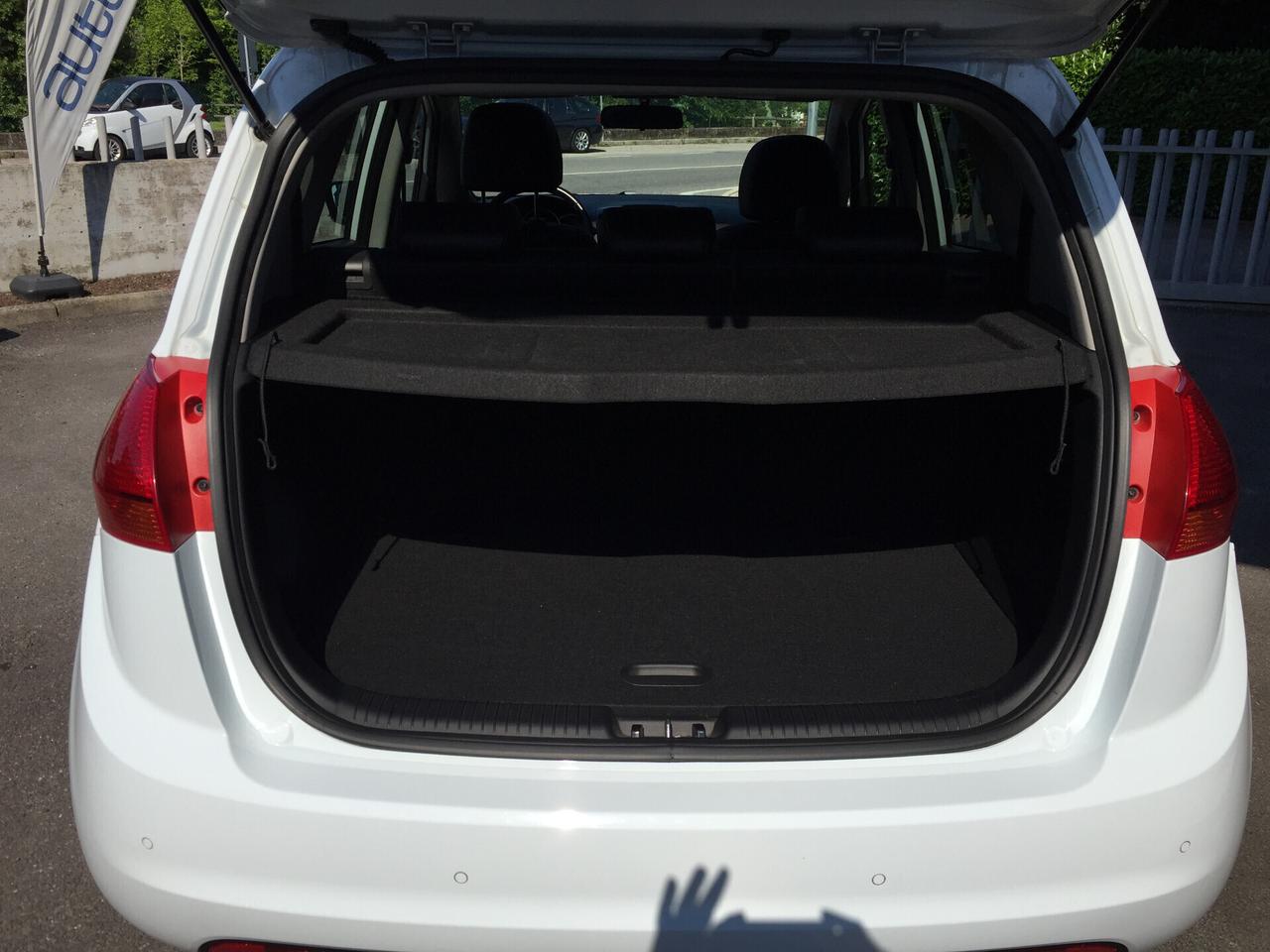 Kia Venga 1.4 CRDi 90CV Cool x NEOPATENTATI